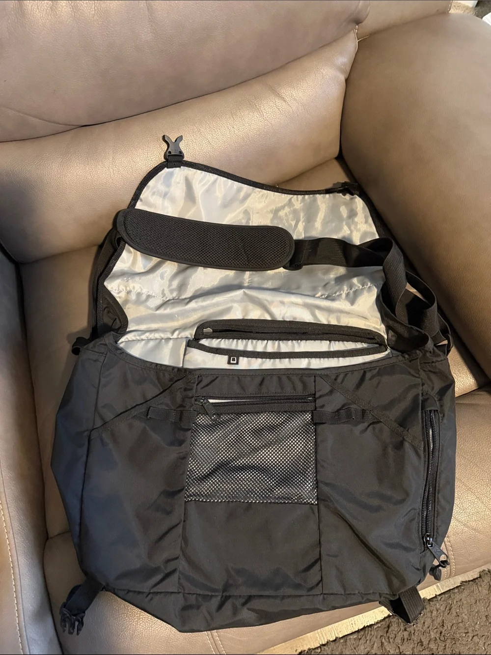 Jansport Black Men's Messenger Bag with Front Zipper Pocket